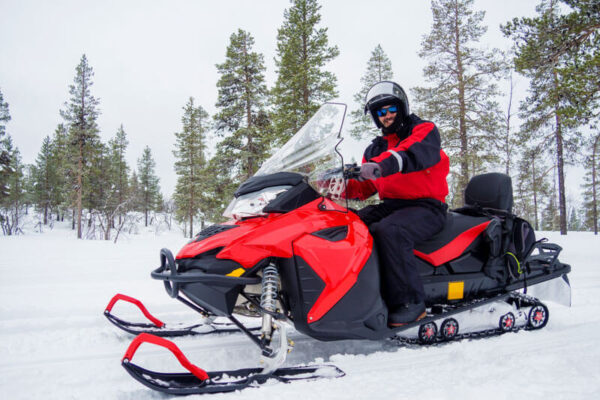 snowmobiling-2